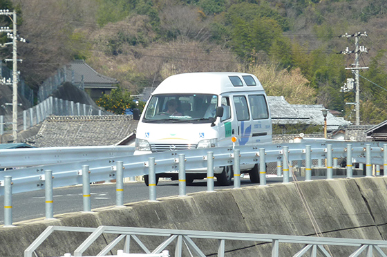 公共交通空白地域でNPO法人が運行するコミュニティバス
